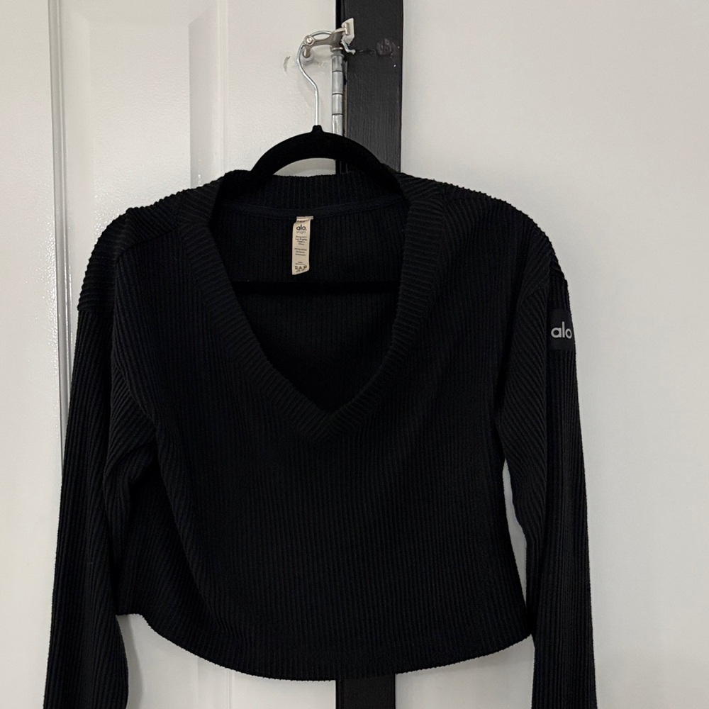 Alo Black Ribbed V-Neck Sweater
